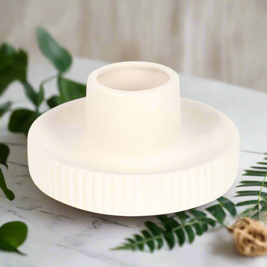 Ribbed white smudge bowl